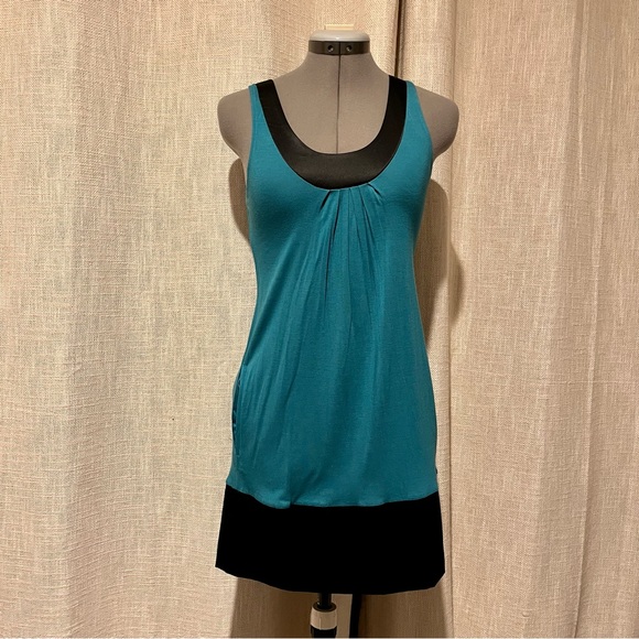 Express Dresses & Skirts - Express Teal Sleeveless Shift Dress with Pockets